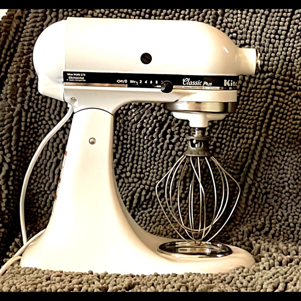 KitchenAid stand mixer in white